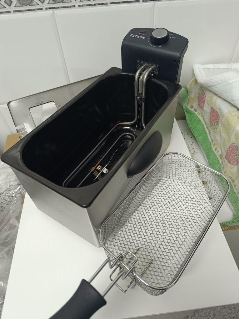 Fritadeira BECKEN usada 2X com garantia