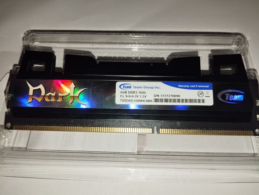 Оперативна пам'ять 4GB DDR3 1600