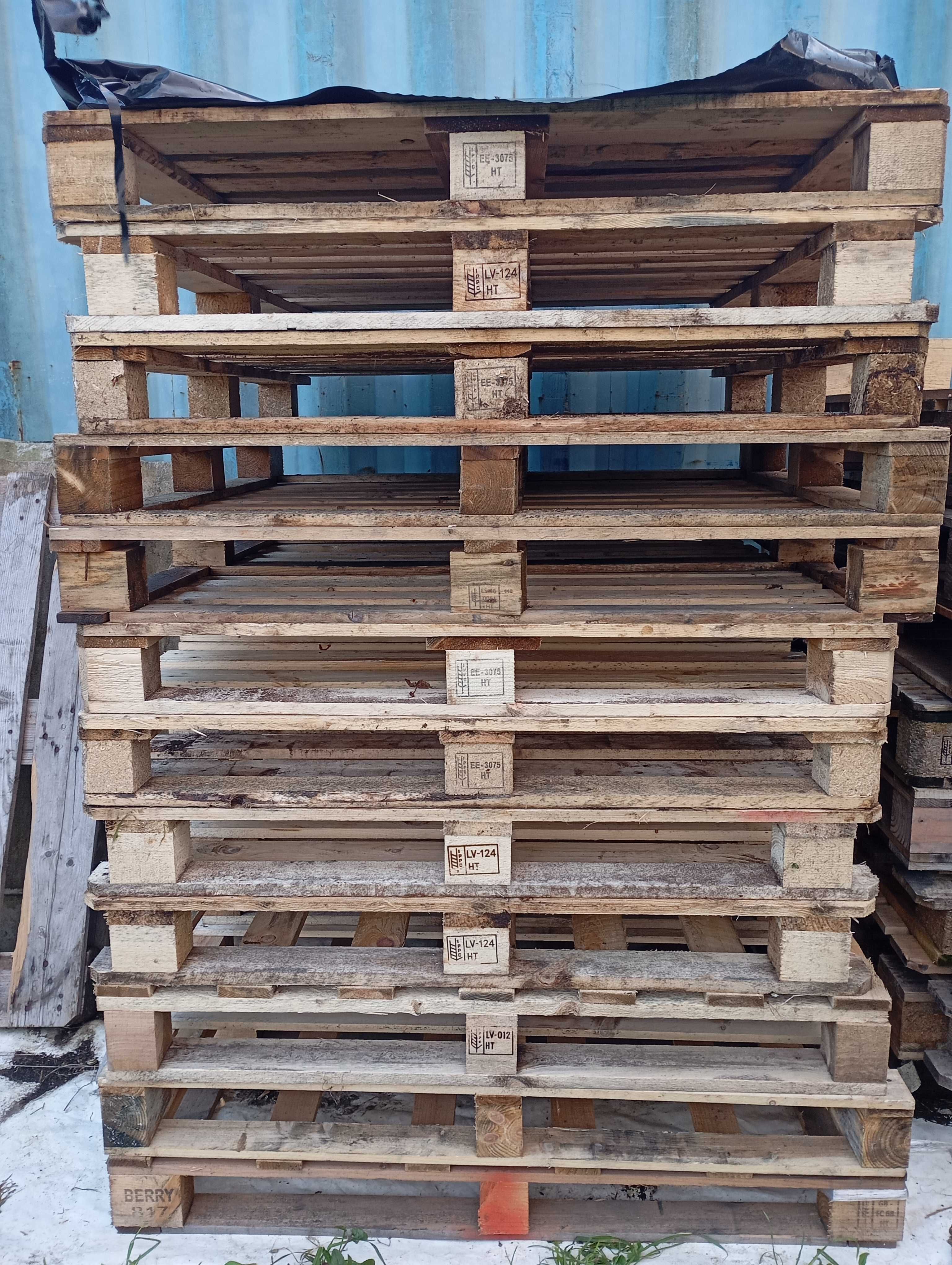 Lote 12 paletes com apenas uma utilização.