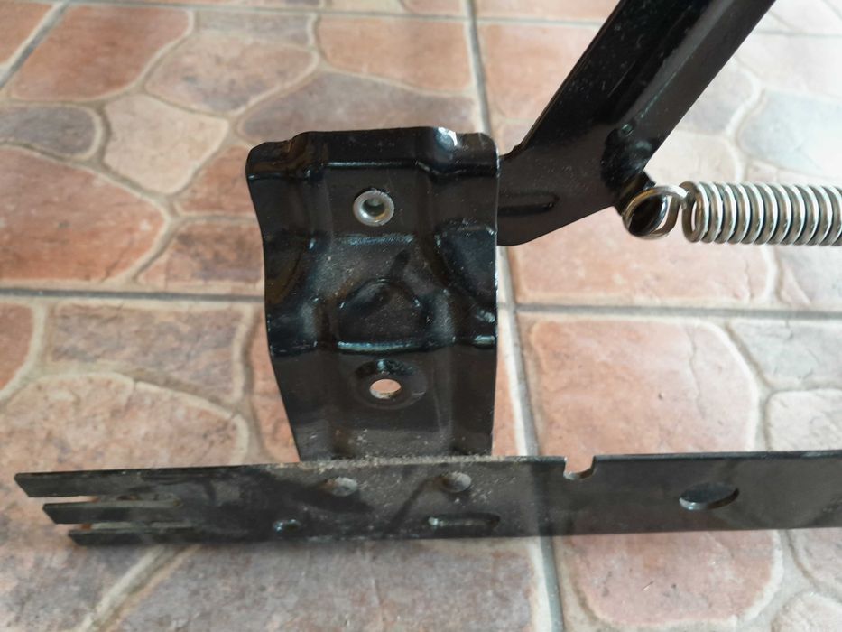 Łóżko polowe - wkład z rozkładanego tapczanu, sofy