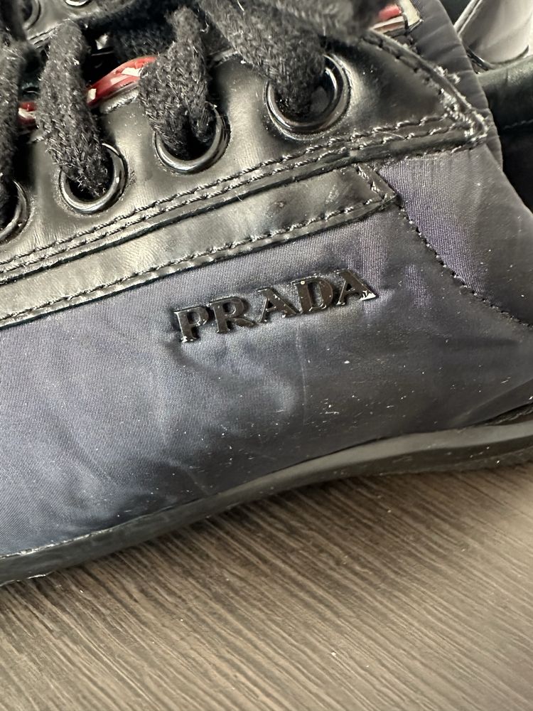Oryginalne męskie buty Prada