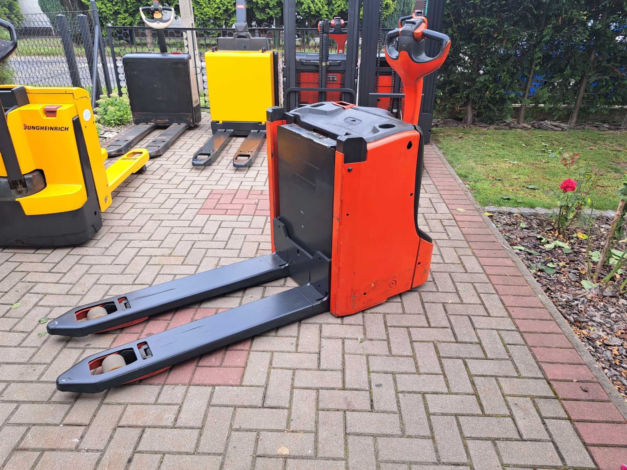 Wózek paletowy, paleciak elektryczny LINDE T16L - 80CM - 800KG