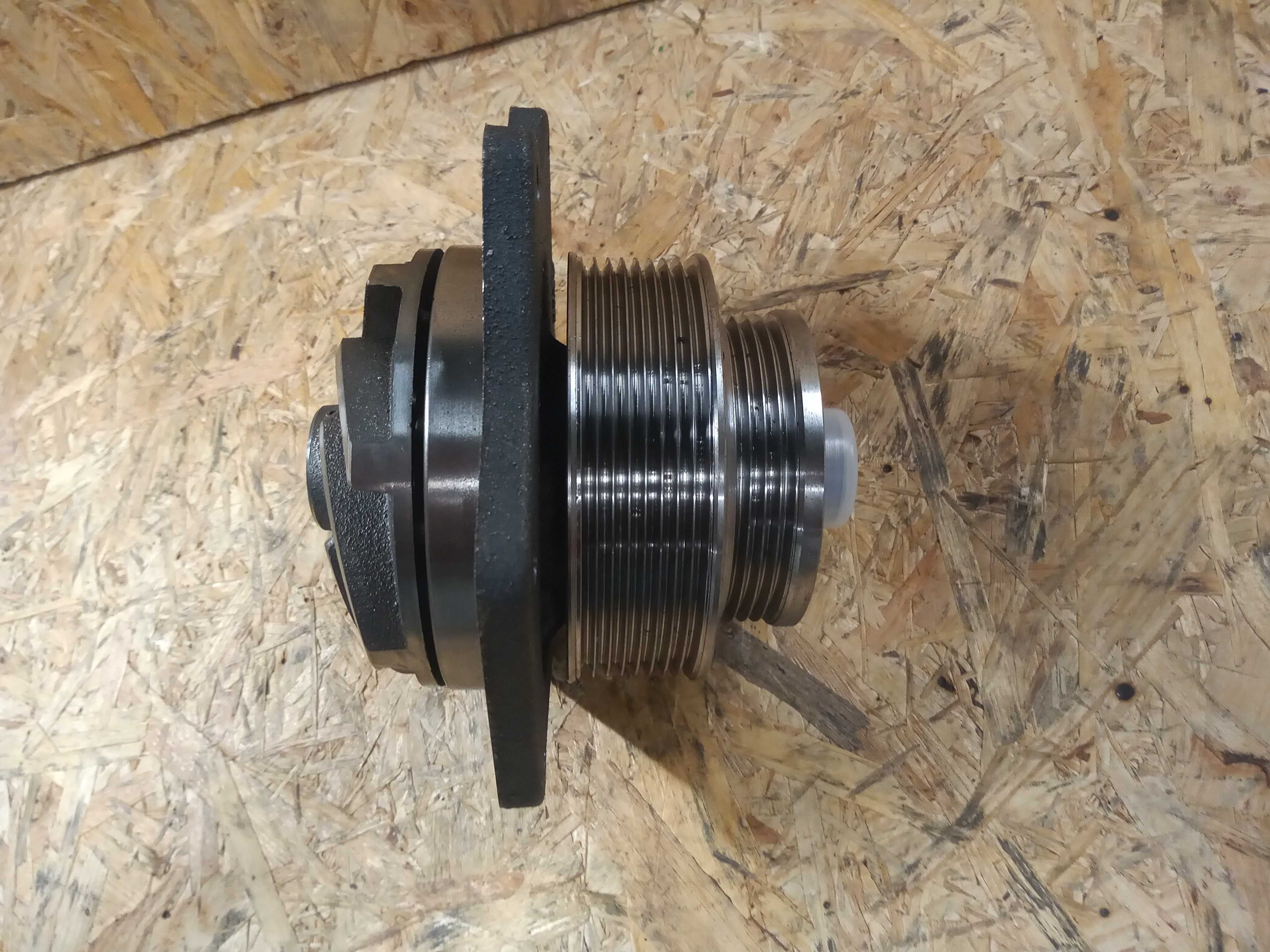 Pompa wody New Holland TM TM115, TM125, TM135, TM150, TM165