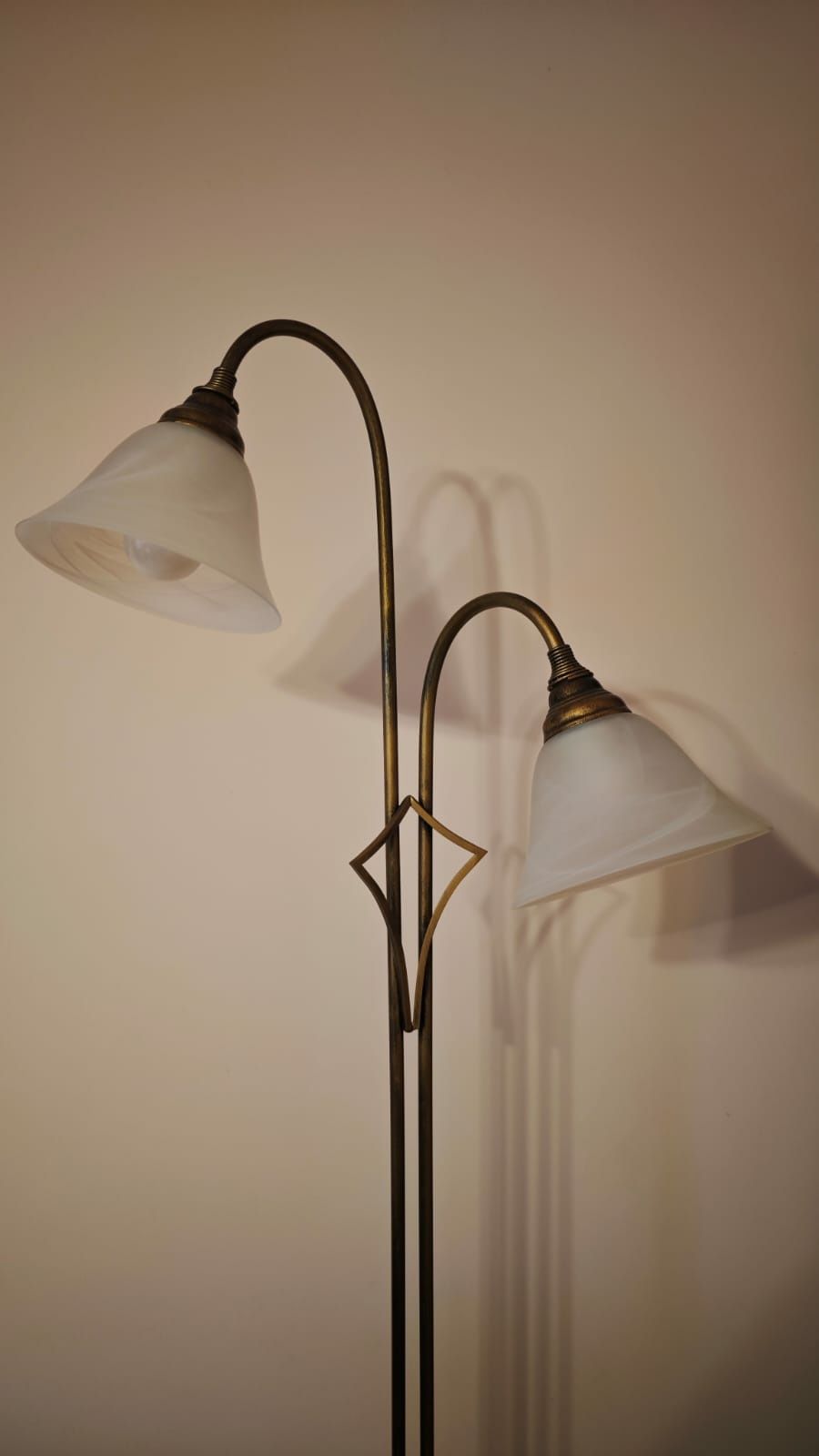 Lampa wisząca (żyrandol) plus lampa podłogowa stojąca