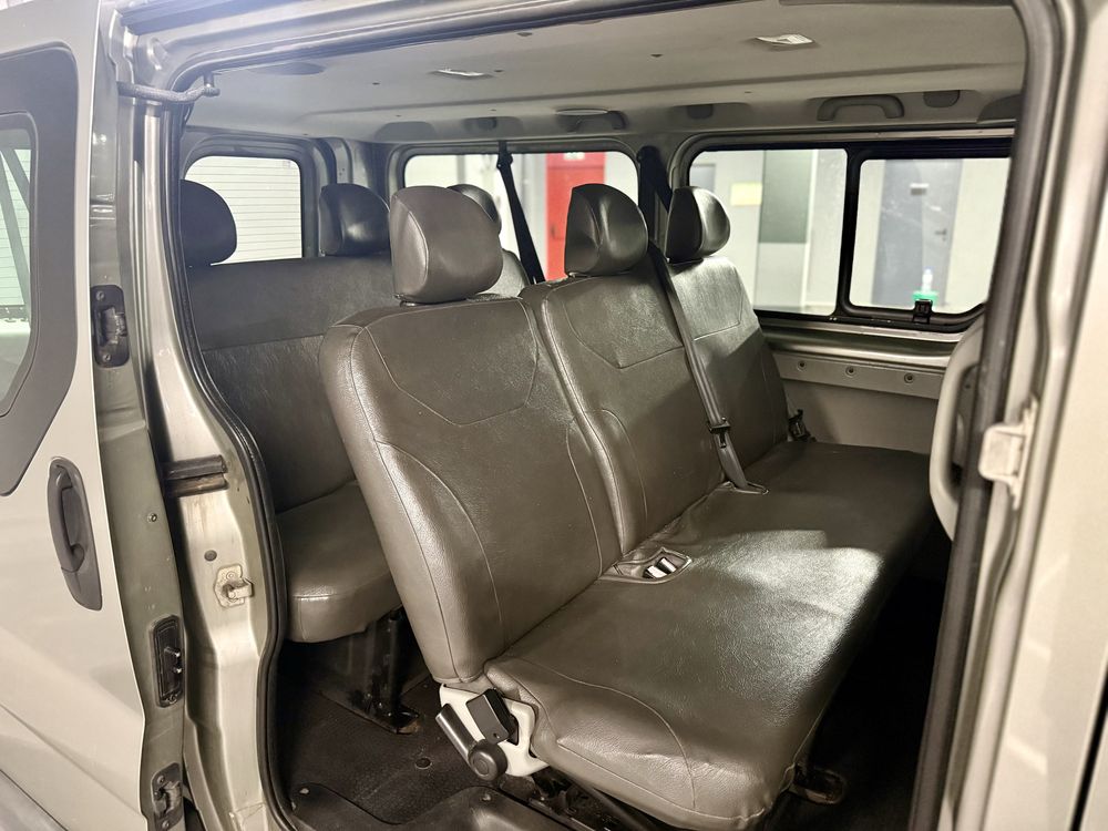 Renault Trafic 9 Lugares
