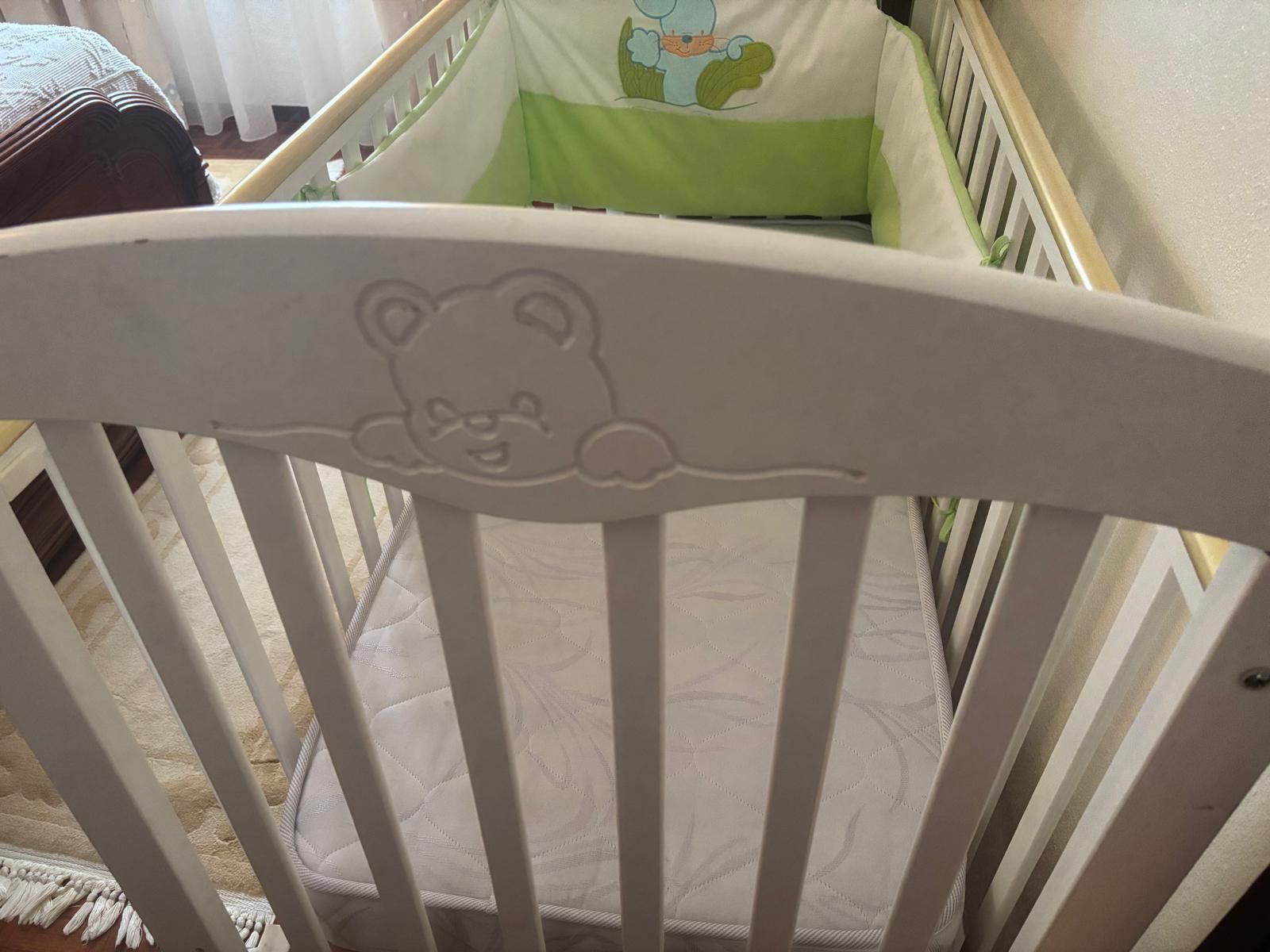 Cama de bebé- Trama- oferta de todos os adereços