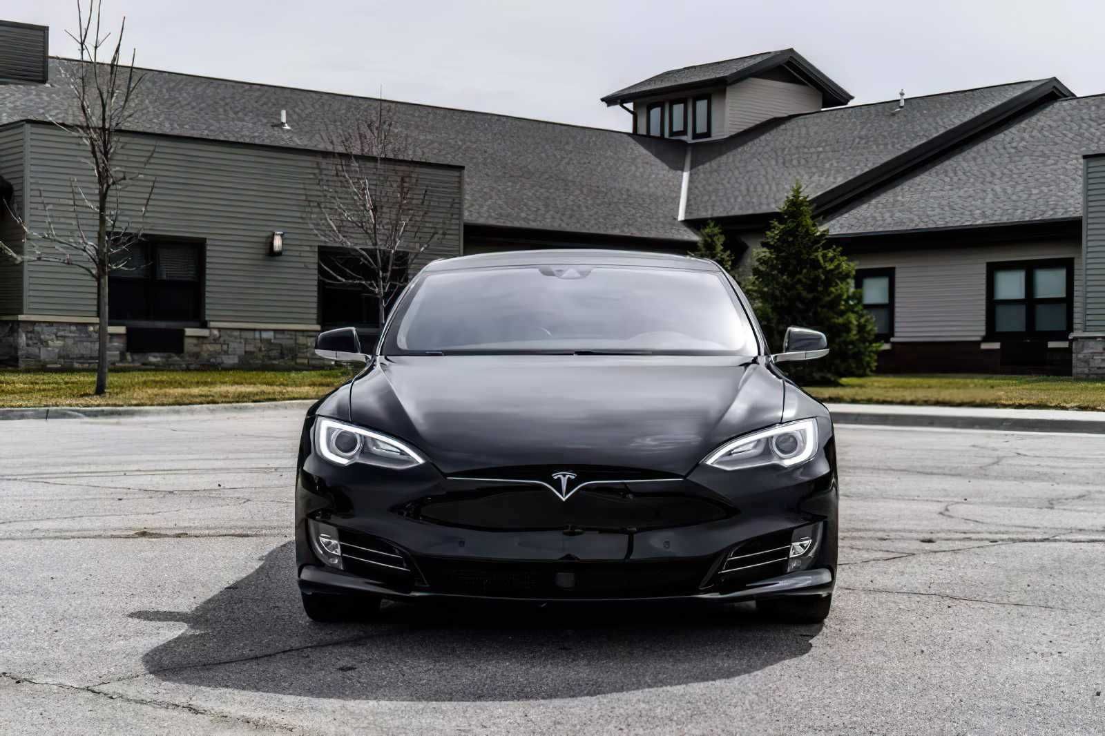 2015 Tesla Model S