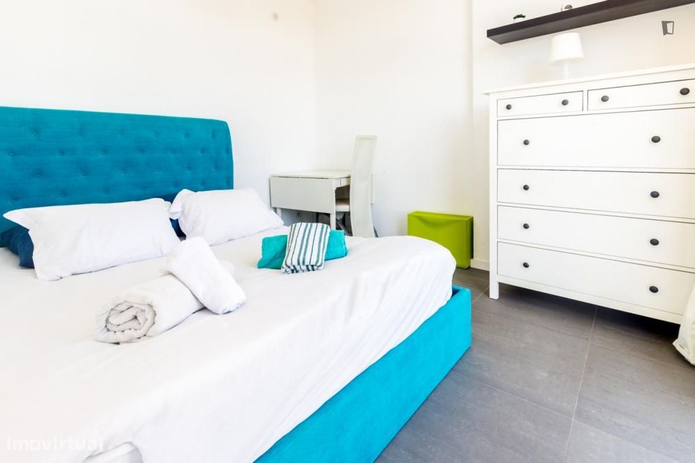 Quarto - localizado em Póvoa de Varzim Porto