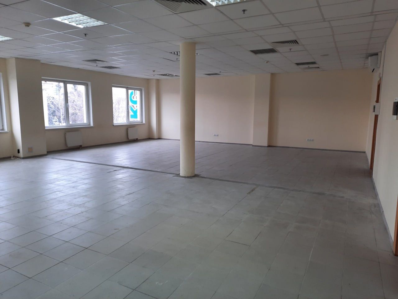 Оренда. Кабінет. Центр. Площа S = 11 m2.Вода.