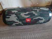 Продам jbl charge 3