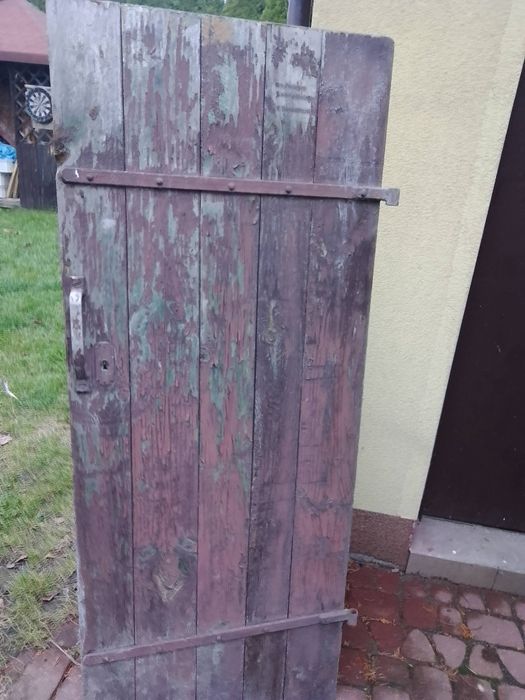 Stare drewniane drzwi gospodarcze dębowe