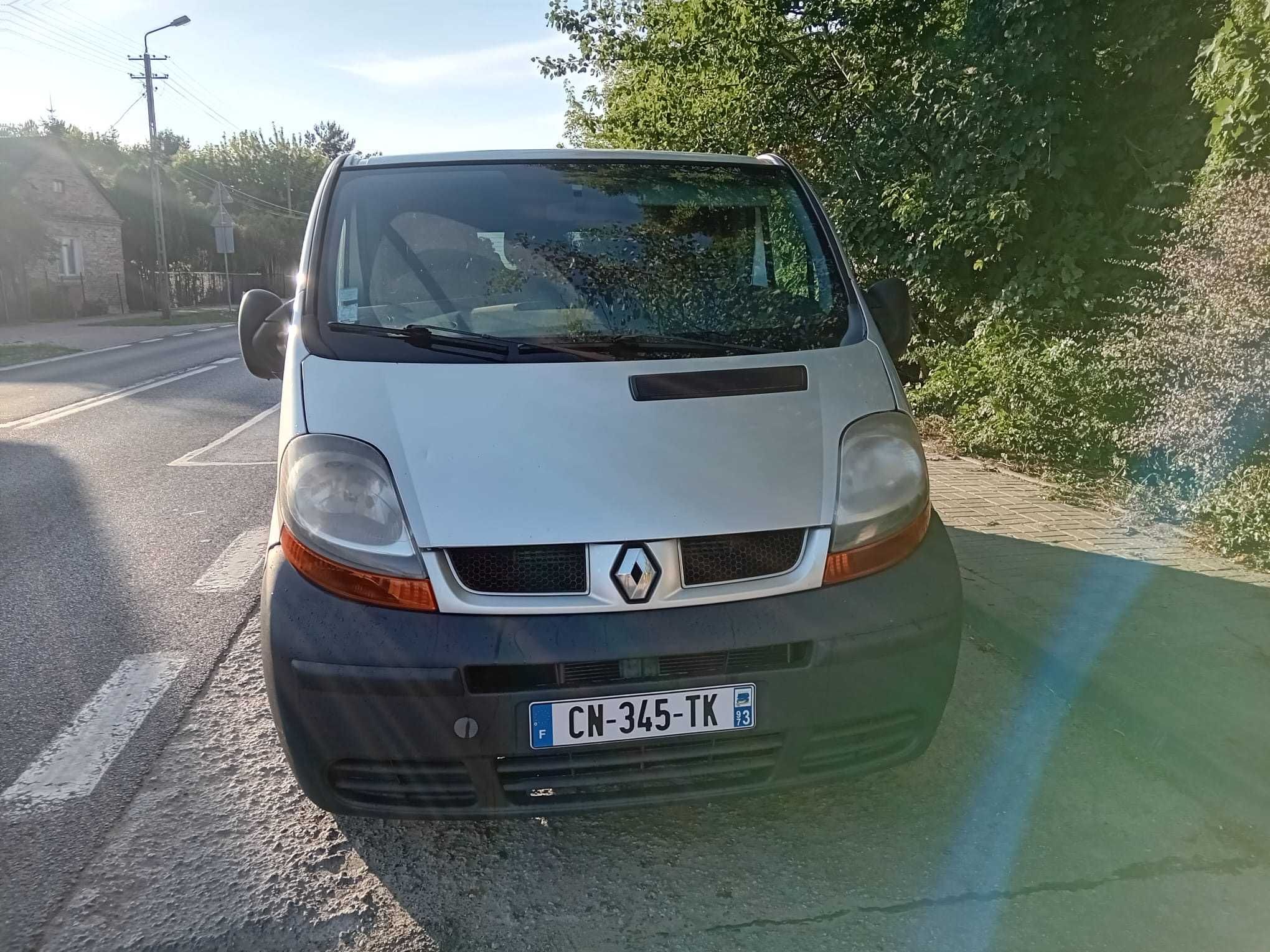Renault Trafic 1.9 DCi 2005r. 9-cio osobowy