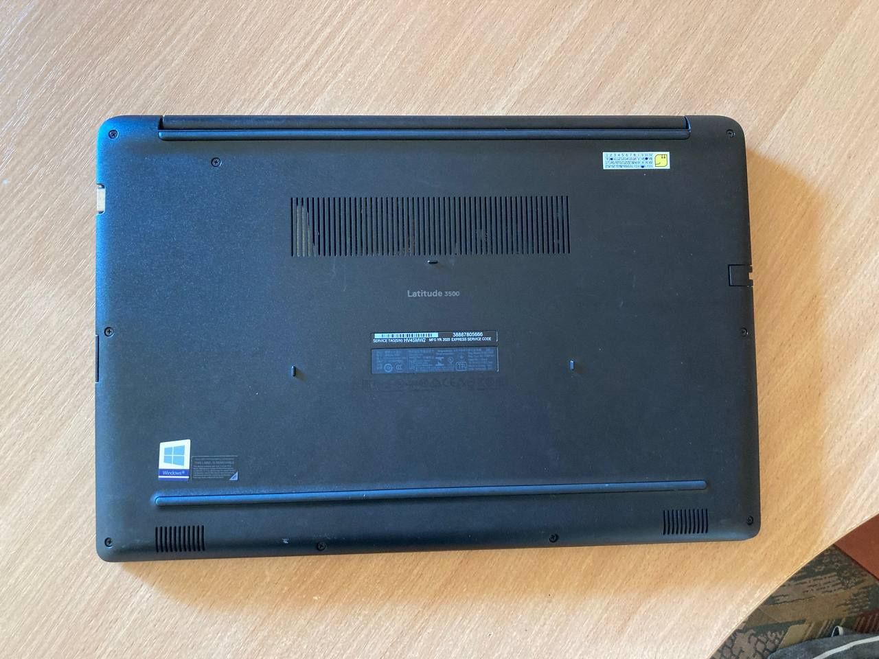 Ноутбук DELL Latitude 3500. Intel Core i5-8250.