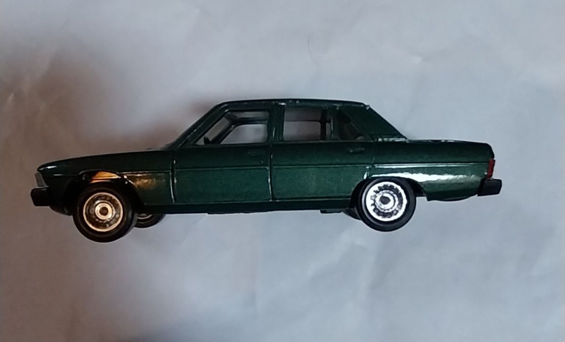 Miniatura da Solido Peugeot 604 escala 1/43