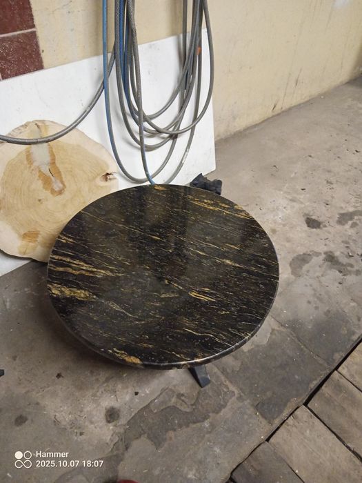 Stolik kawowy z kamienia