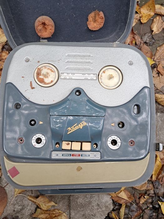 Магнитофон бабиный комета