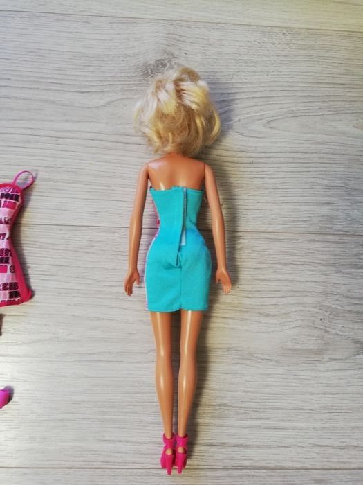 Lalka Barbie + różne gratisy do zabawy lalką Barbie