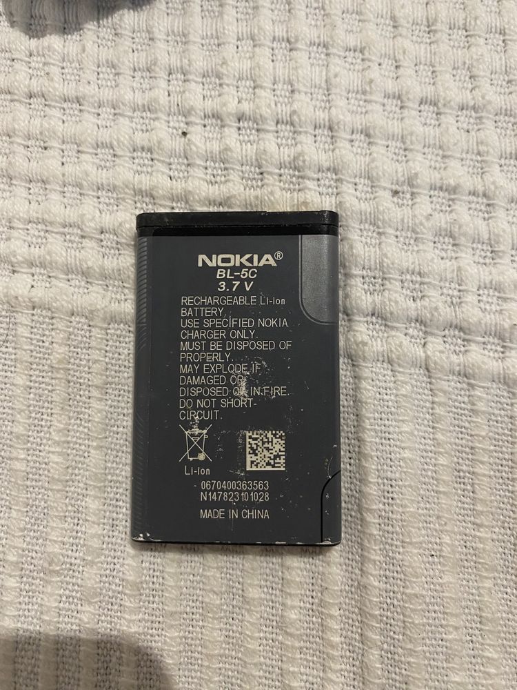 Varios Telemóveis antigos a funcionar e bateria nokia
