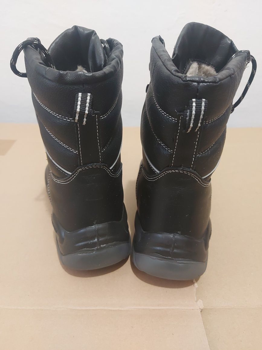Botas de Segurança Delta Plus, forrados. Para inverno.