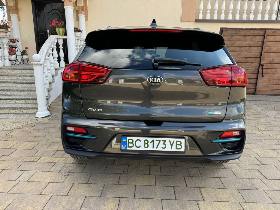 Кіа Ніро 64кВт  з гарантією