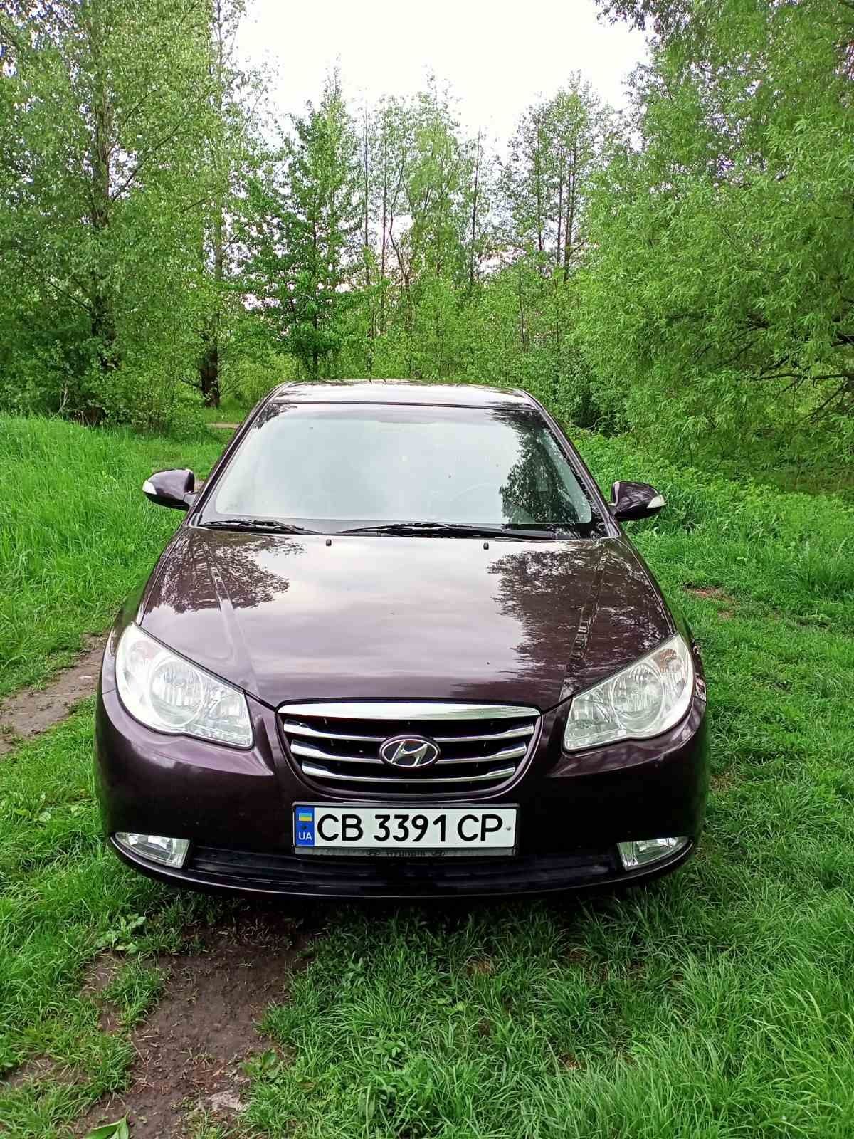 Продам машину Hyundai Elantra