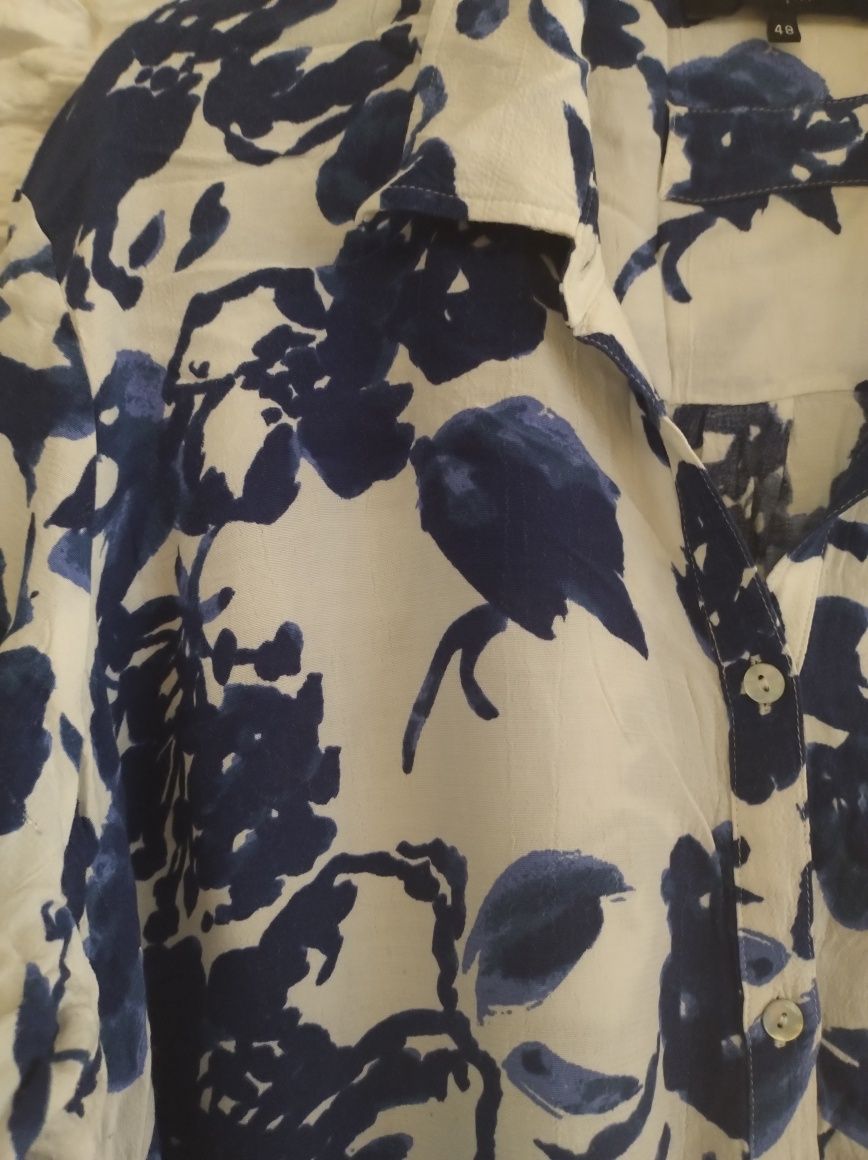 Bluzka koszula Bonita w chabrowe kwiaty okazja r 48/50/52