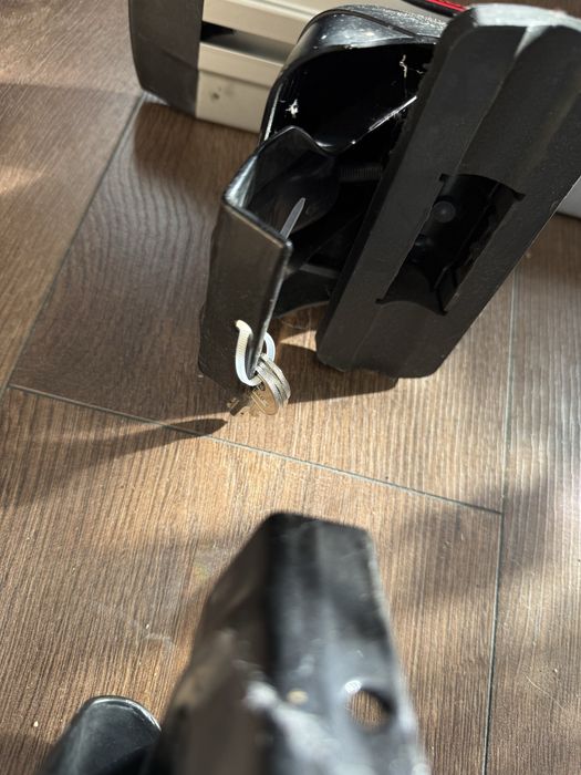 Belki dachowe bagażnik MontBlanc 5002 Audi A4 , BMW VW