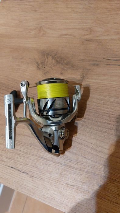 Stradic FM 4000 kołowrotek spinningowy