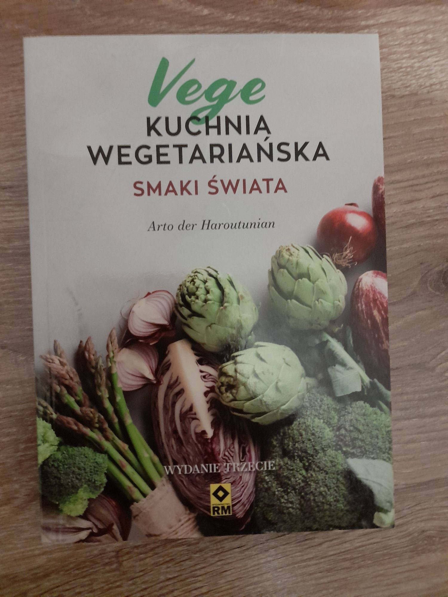 Arto der Haroutunian, Kuchnia wegetariańska. Smaki świata.