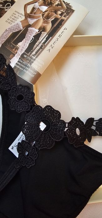 Luksusowe figi stringi koronki roz L