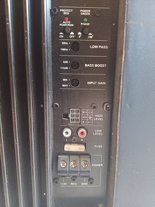 Subwoofer aktywny ze wzmacniaczem