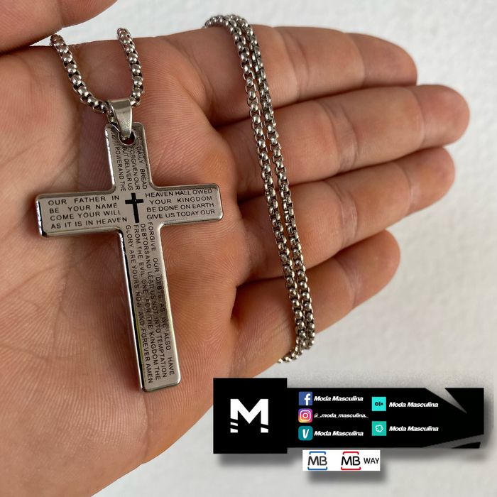 Colar em aço com cruz
