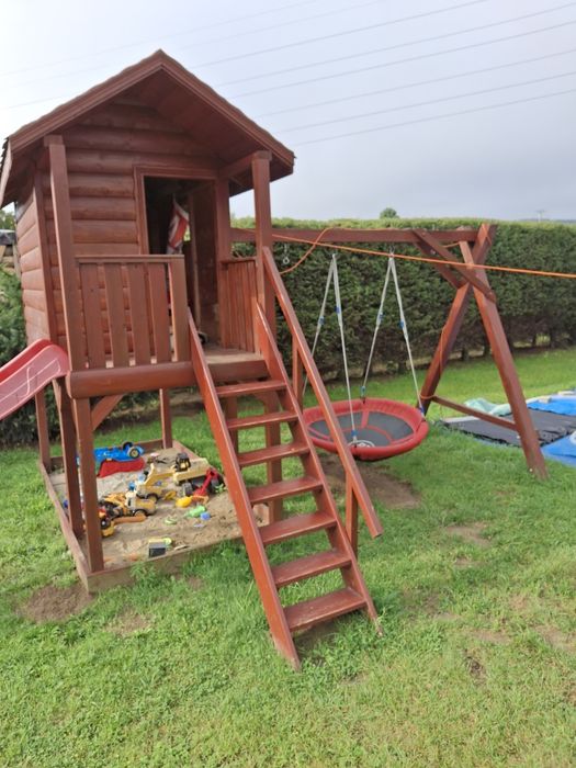 Domek Dla Dzieci + bocianie gniazdo