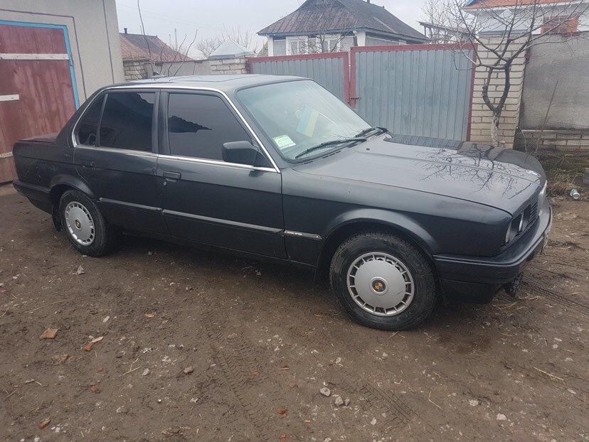 Продам БМВ Е30 324d