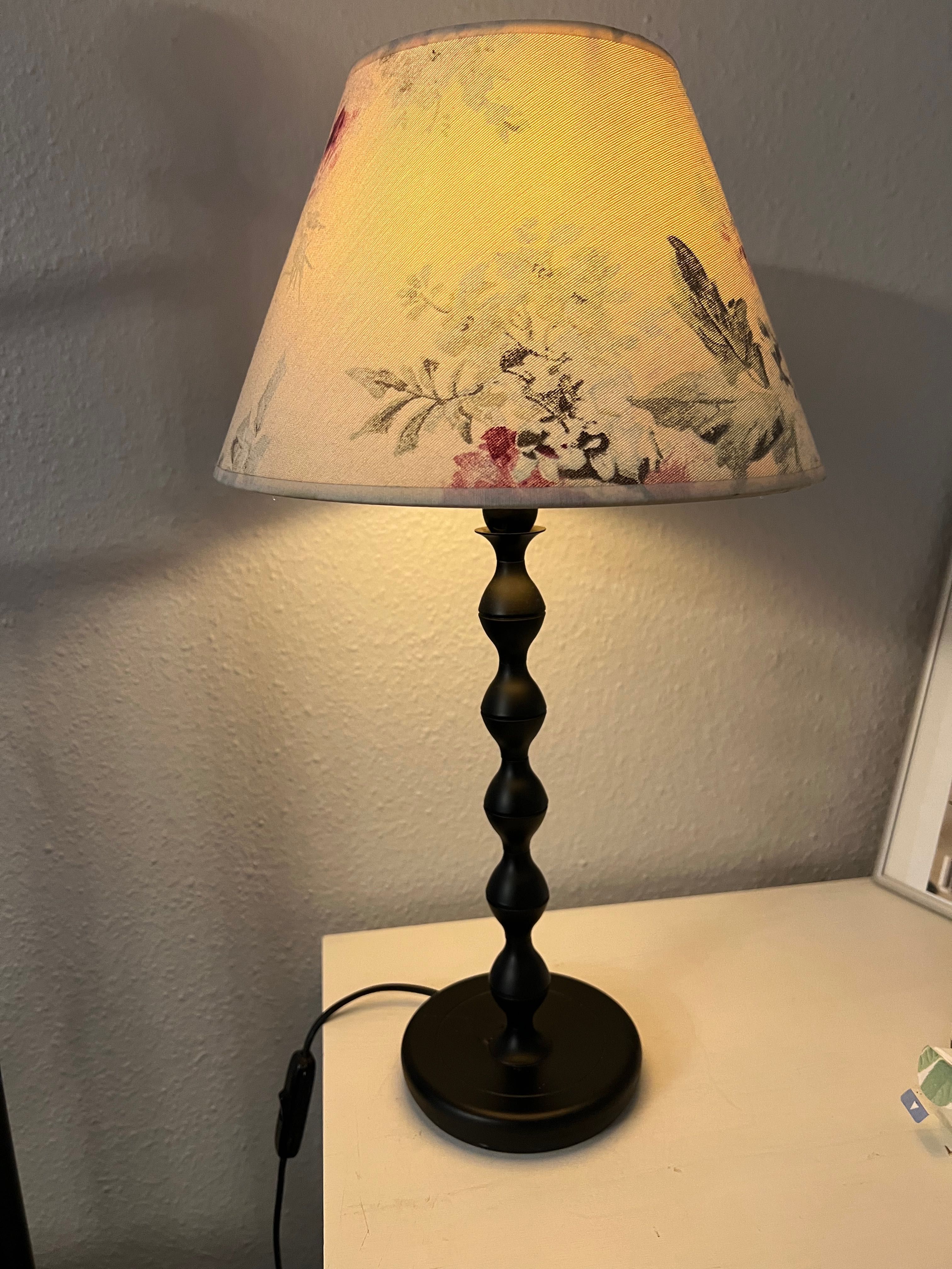 Lampa stołowa nocna retro czarna abażur w kwiaty