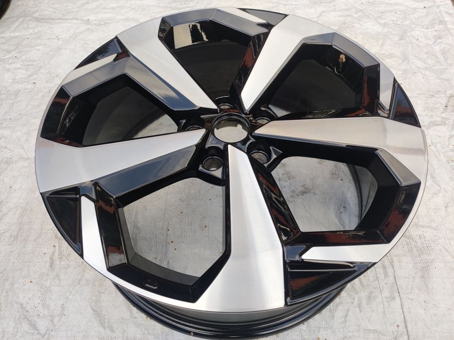 Felga Aluminiowa 19 Cali Nissan Juke II Oryginał