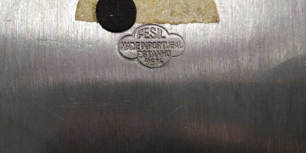 Peça de decoração em estanho