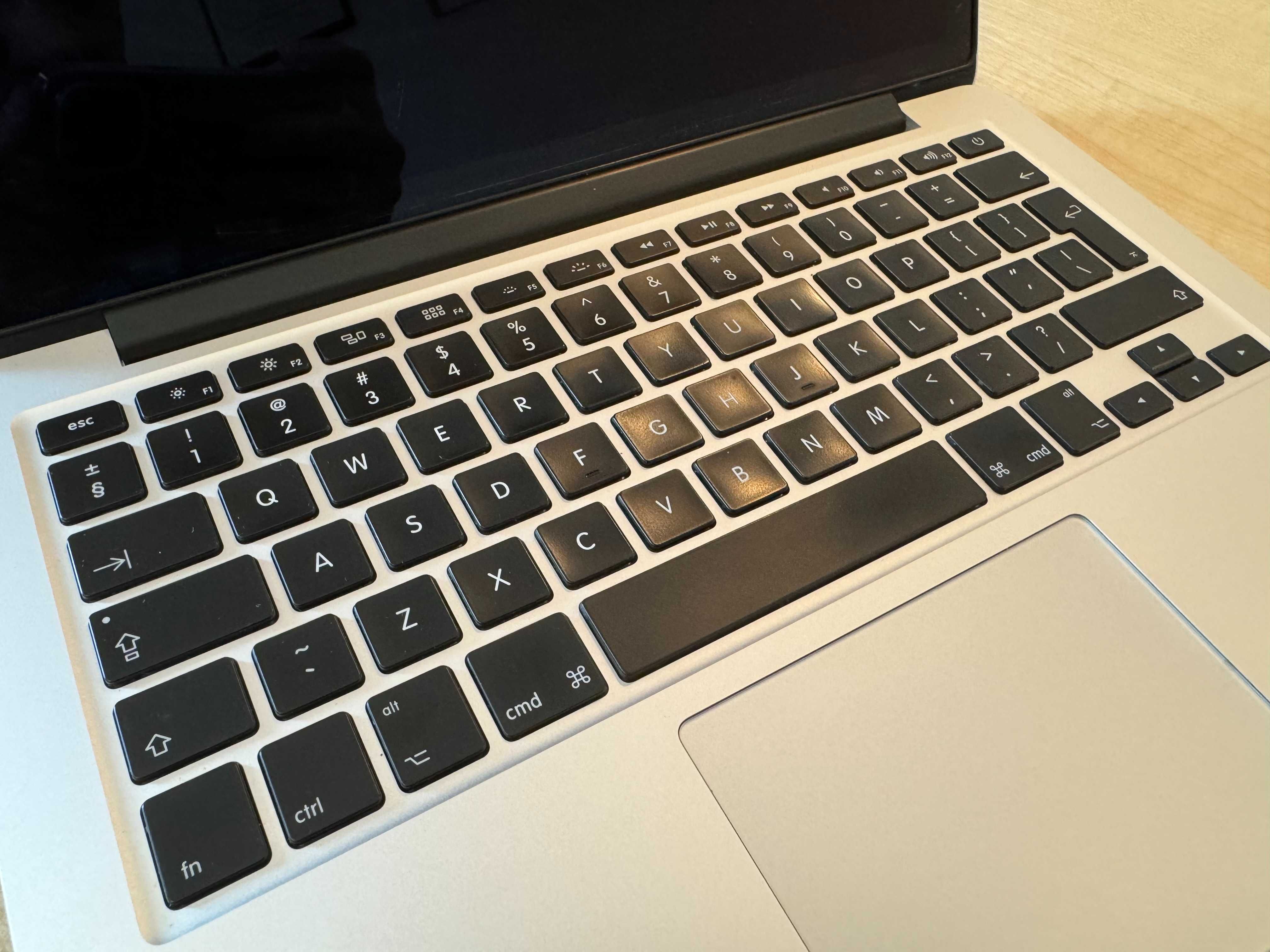 MacBook Pro (Retina 13-calowy ekran, początek 2015)