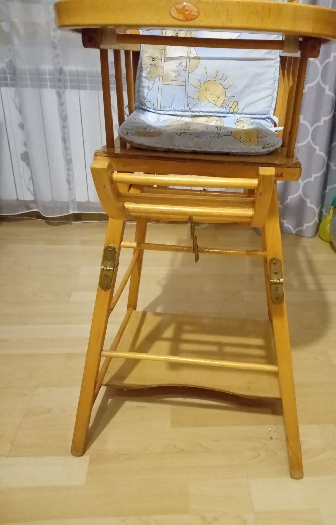 Krzesełko do karmienia COMBELLE