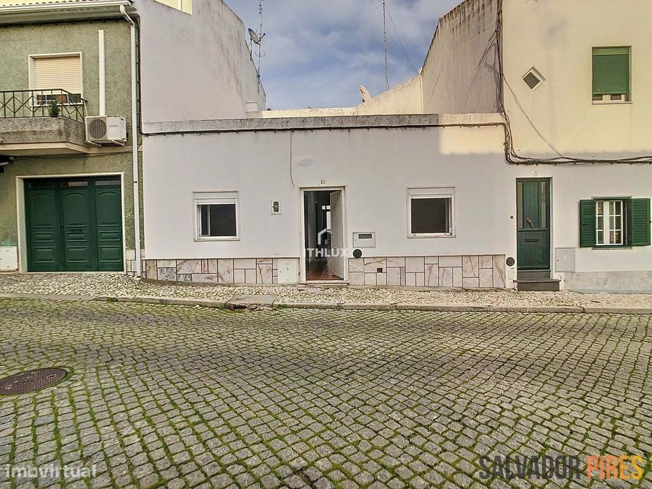 Moradia T3 com grande quintal em Campo Maior