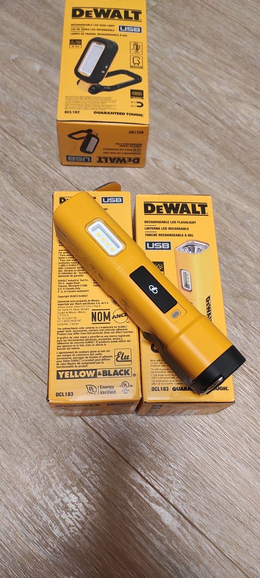 Ліхтар dewalt dcl183