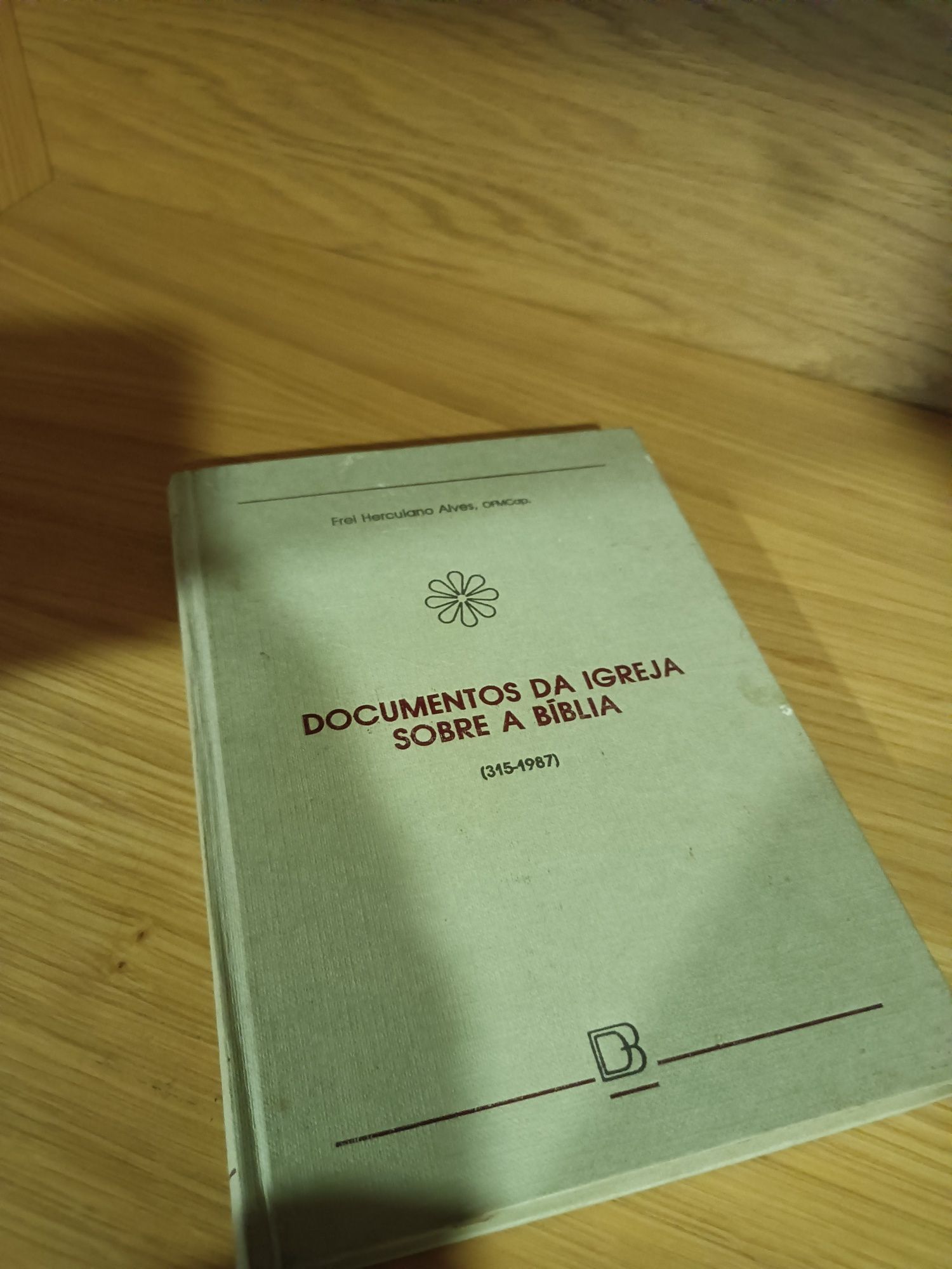 Vendo Livro: Documentos da Igreja sobre a Biblia