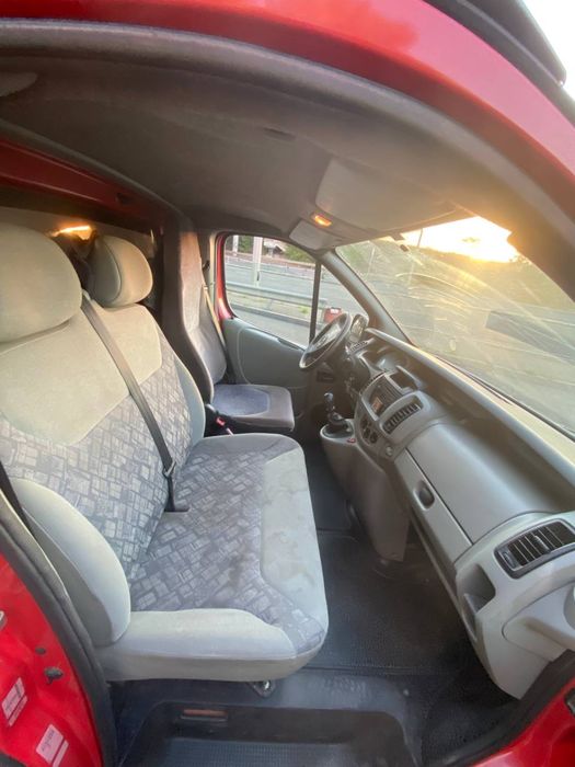Opel Vivaro груз