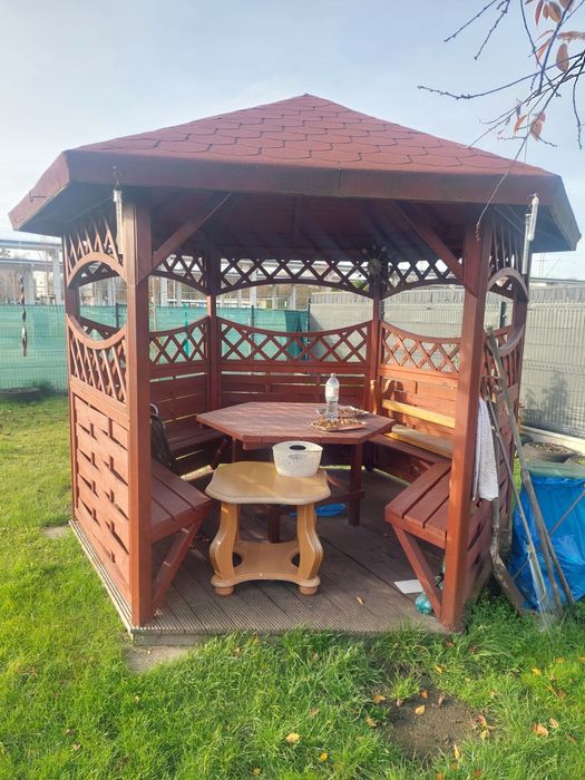 Altana ogrodowa drewniana.