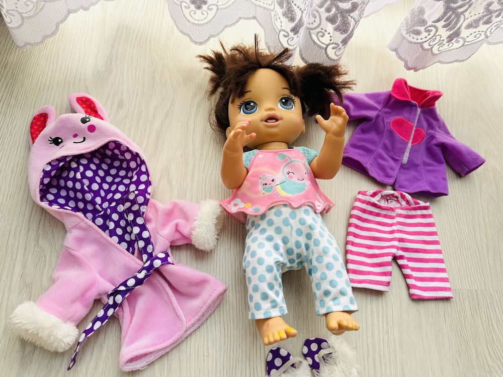 Лялька музична Alive Baby