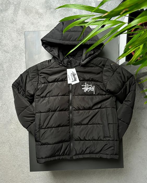 Легенда минулого сезону повертається — Stussy знову задає тренди 
То