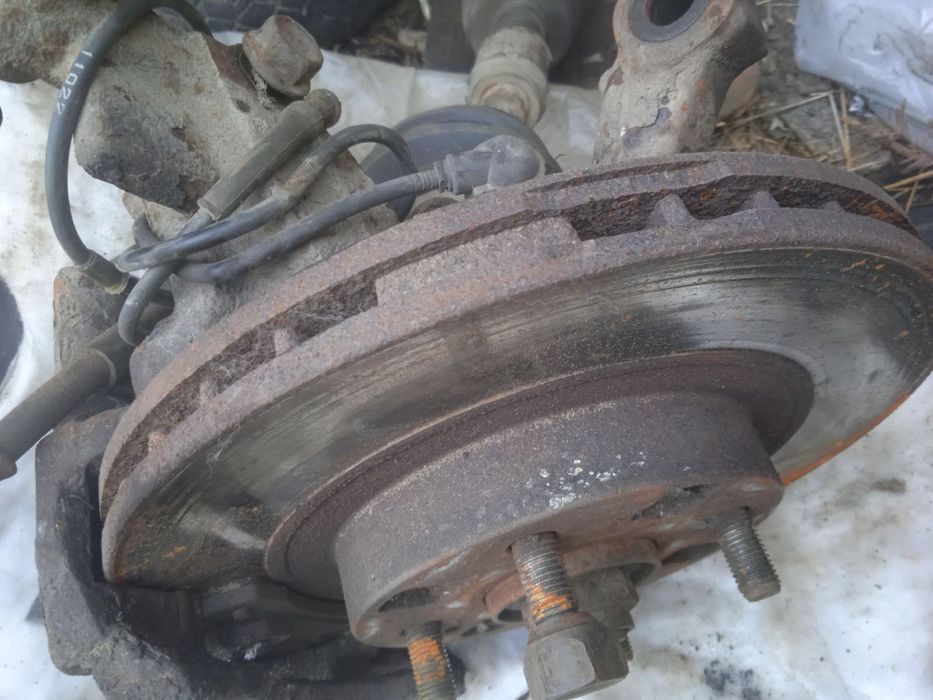 Продається мотор й коробка  мазда 323f 2.0 TDі  2002 рік з проводкою