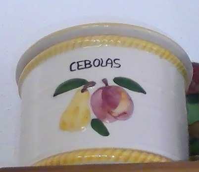 Conjunto de 20 Frascos em loiça pintada à mão