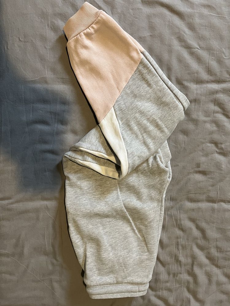 Spodnie dresowe damskie joggery Reserved rozm xs