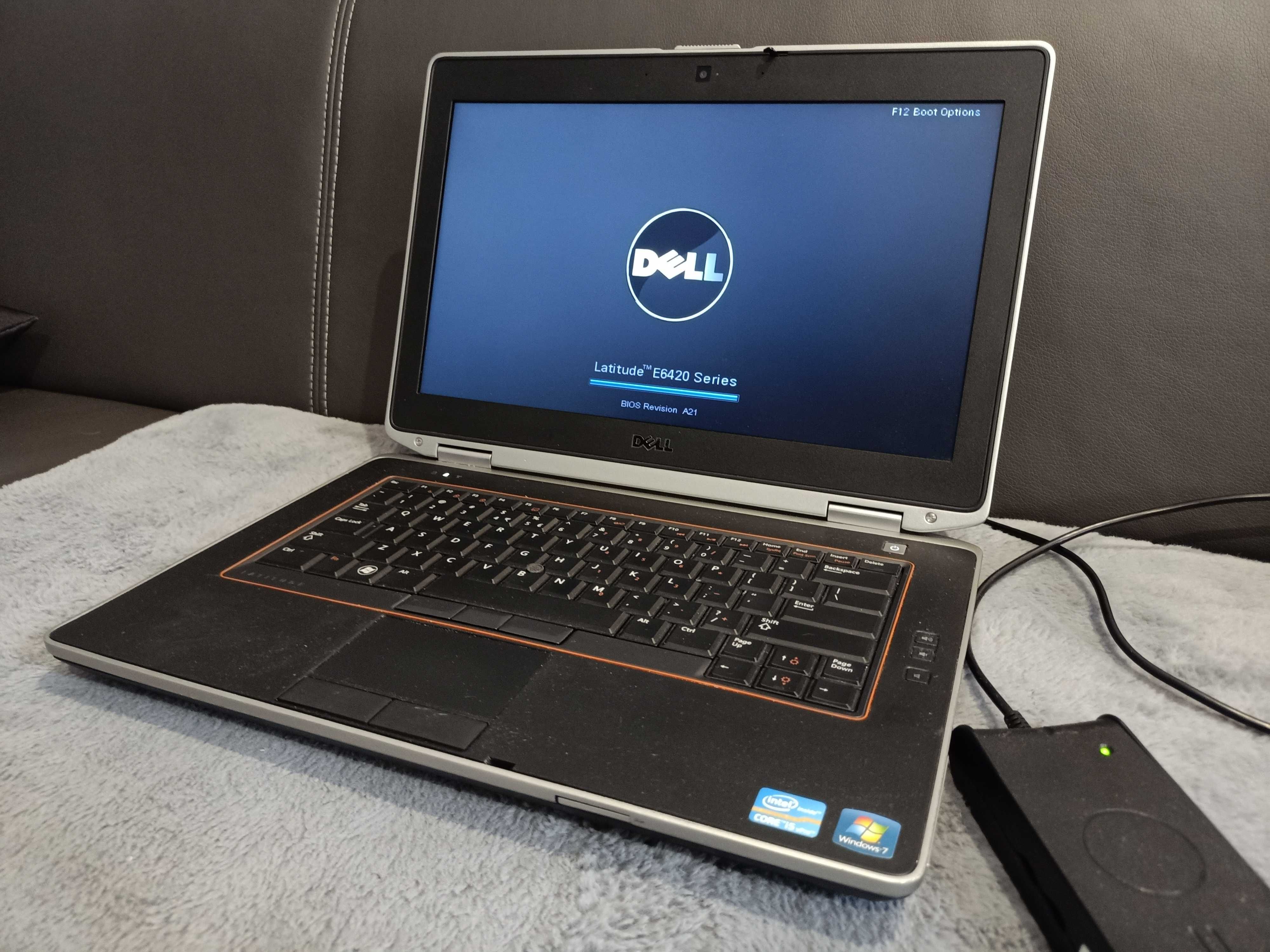 Komputer dell czarny windows 10